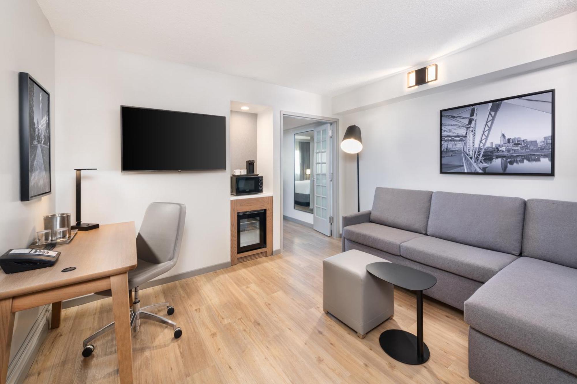One-Bedroom King Suite Non-Smoking