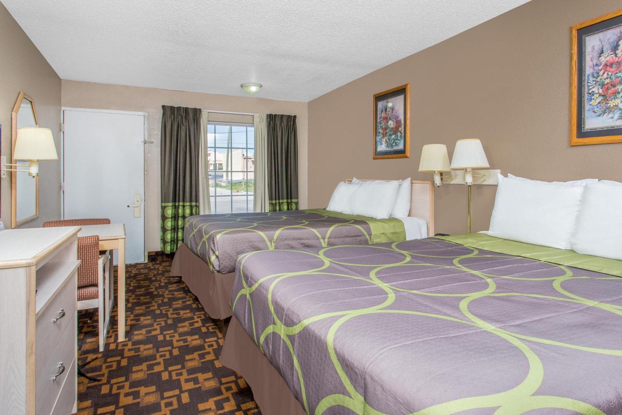 Queen Room with Two Queen Beds - Non-Smoking