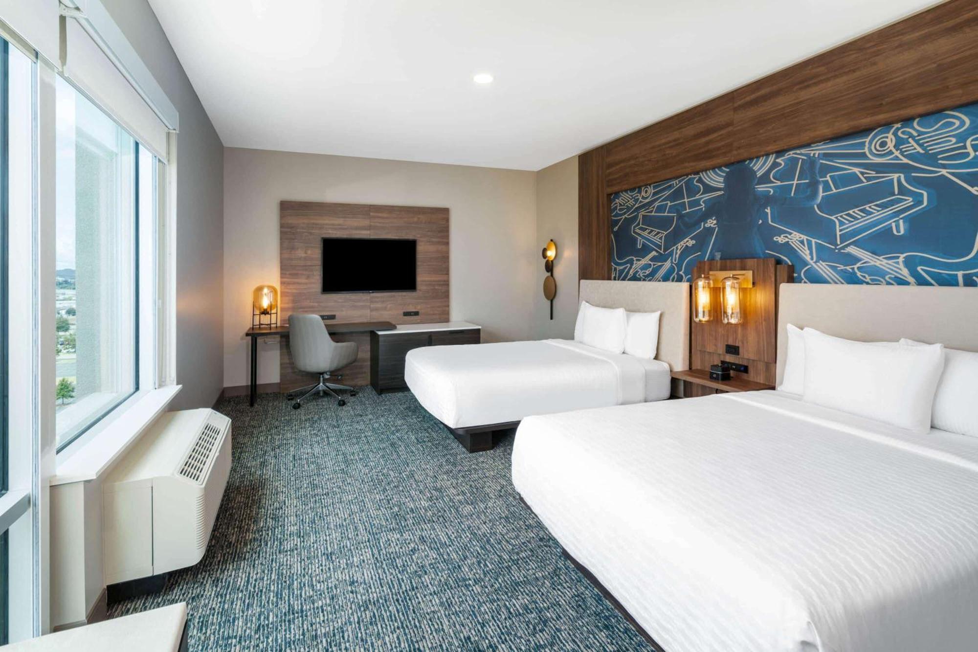 Studio Suite Two Queen Beds Stadium View Non-Smoking
