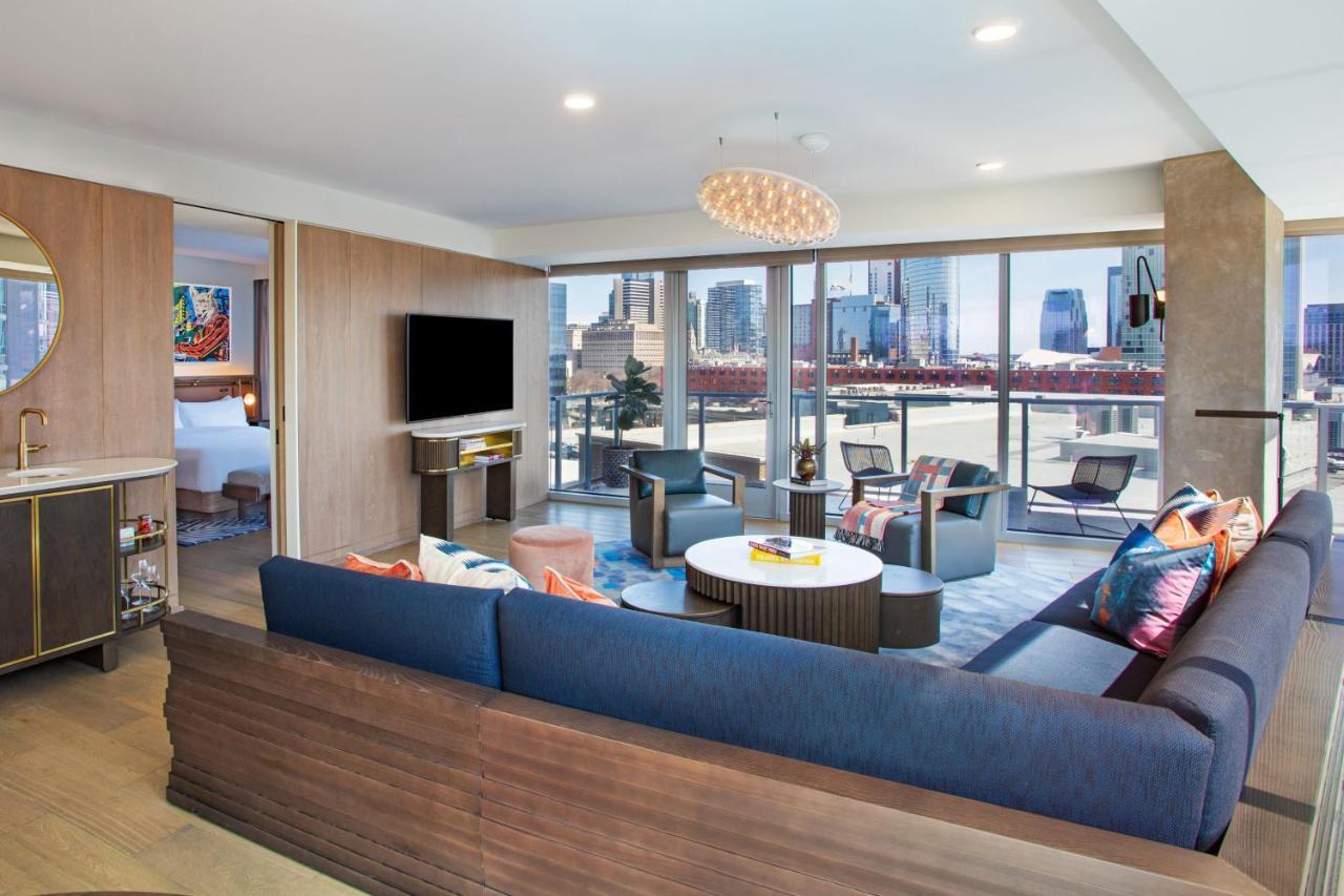 W Suite Vice Presidential Suite 1 Bedroom Hearing Accessible