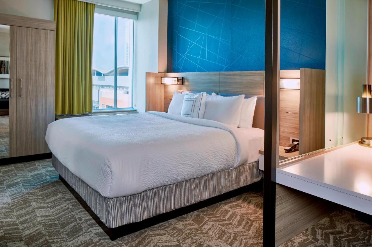 Suite, 1 King, Trundle bed, High floor
