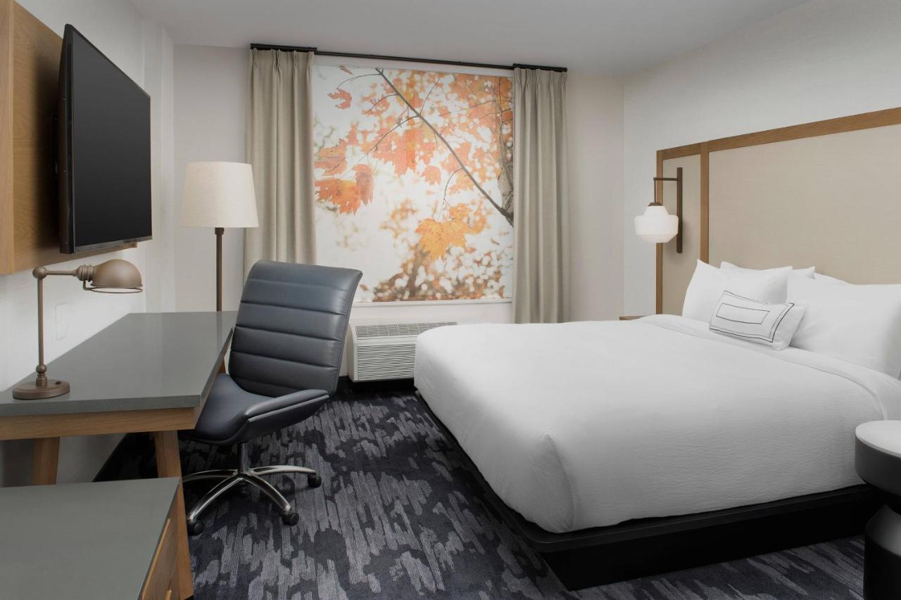 Guest Room 1 King,1411070027:JPEG