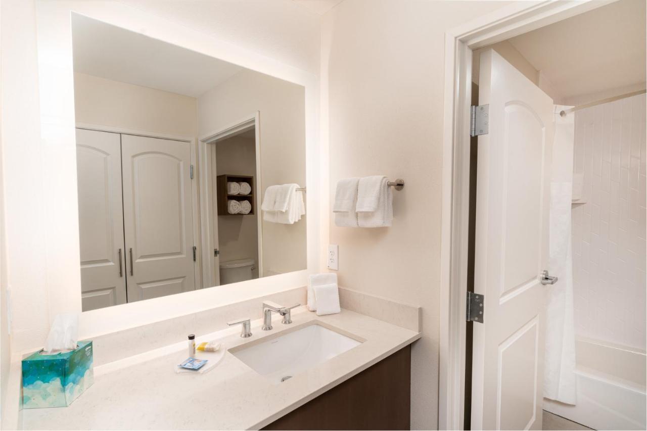 One-Bedroom Queen Suite with Two Queen Beds,1141357630:JPEG