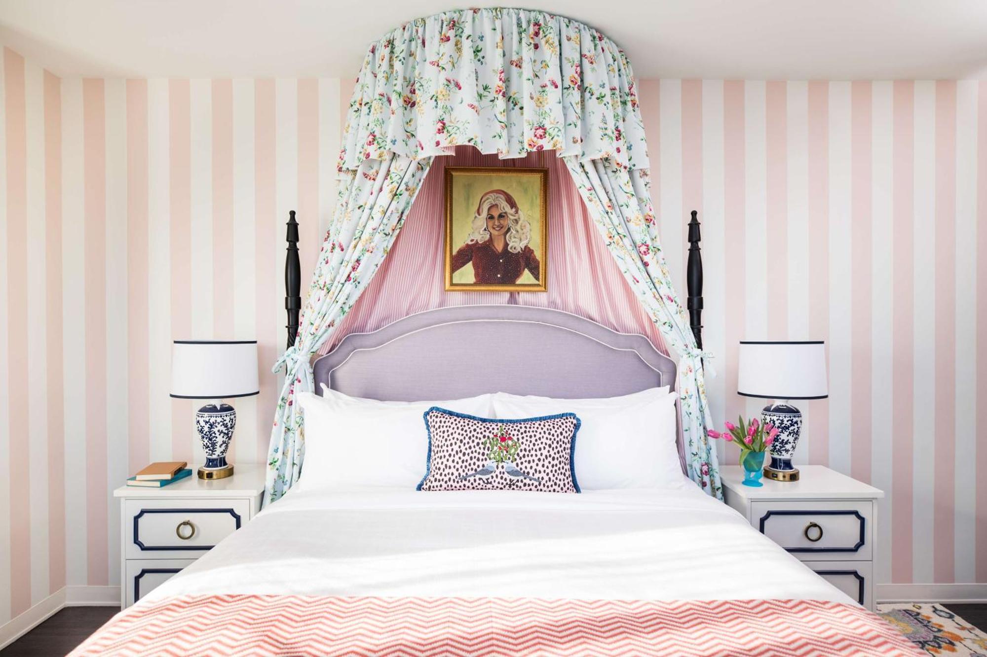 Graduate Junior King Suite
