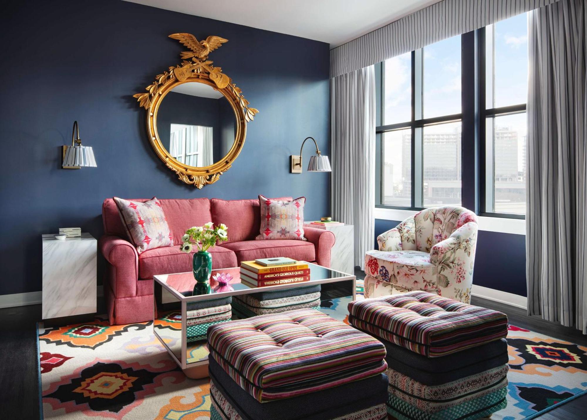 Graduate King Suite