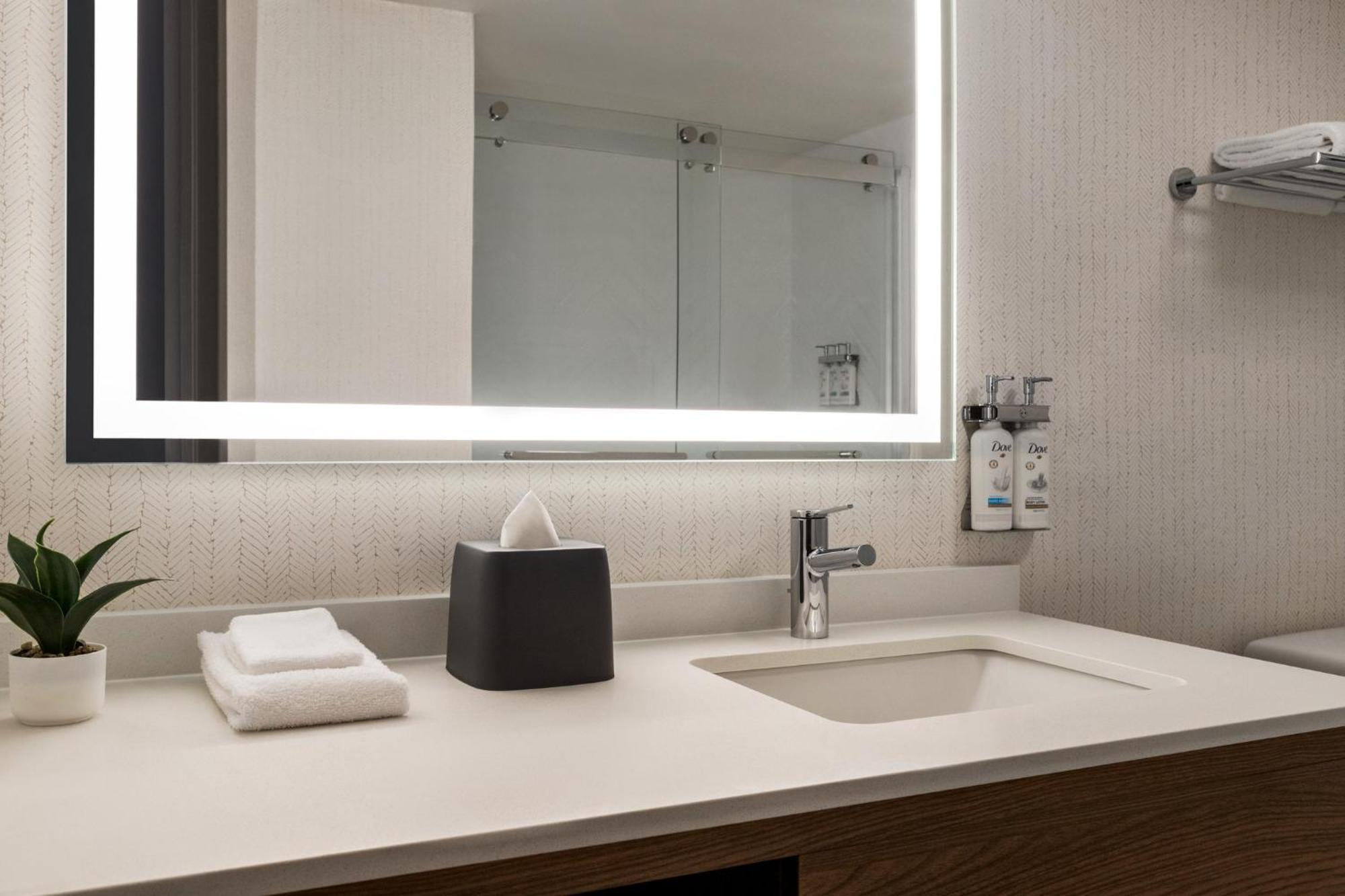 2 Queen Standard Room City View