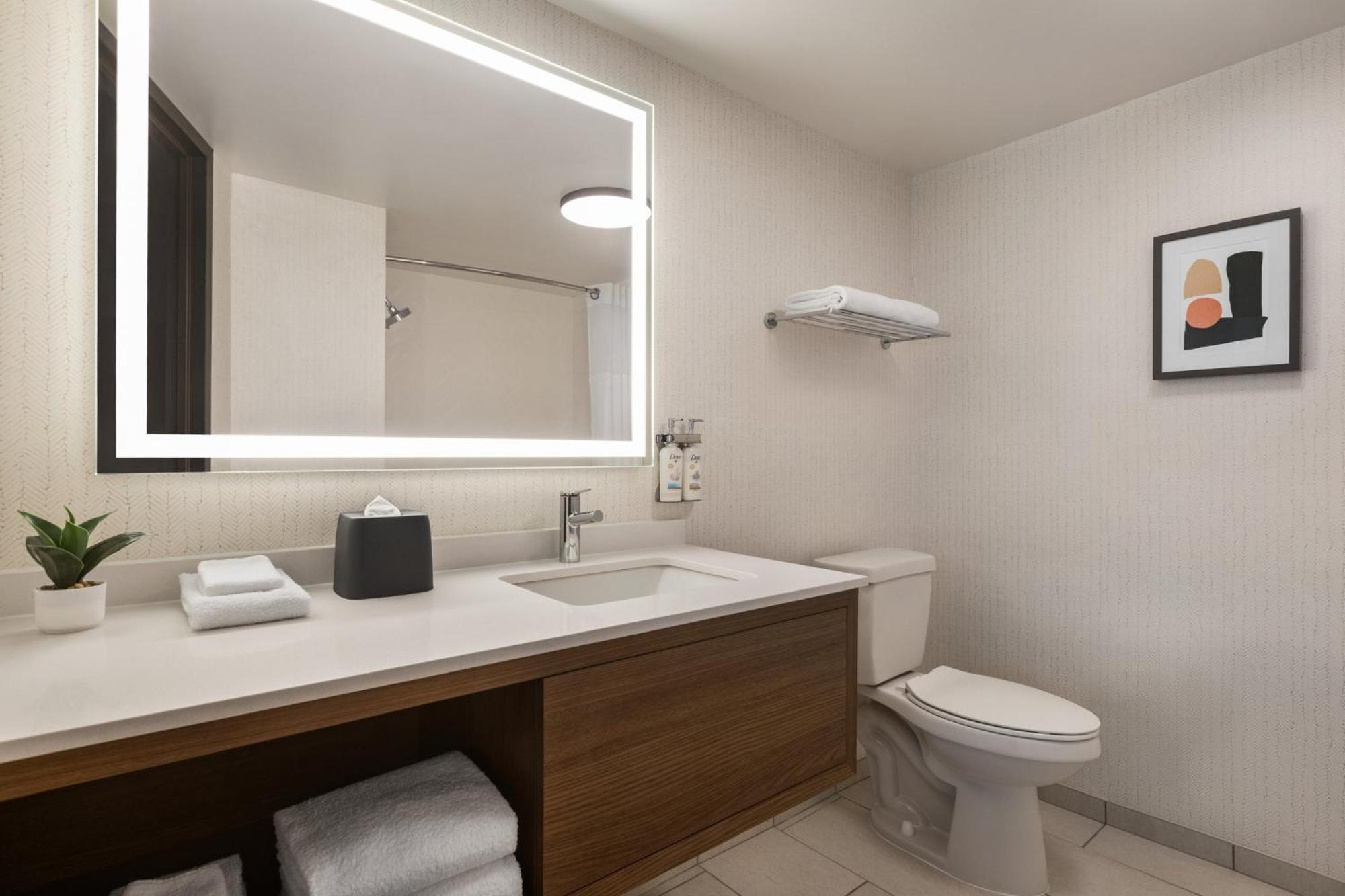 2 Queen Standard Room City View