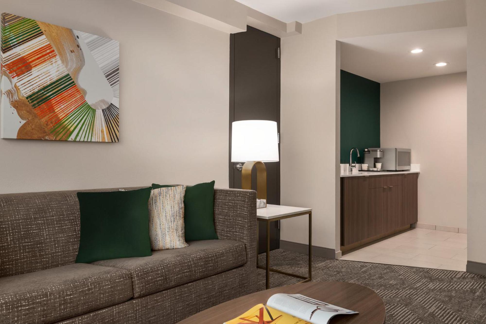 One-Bedroom Suite