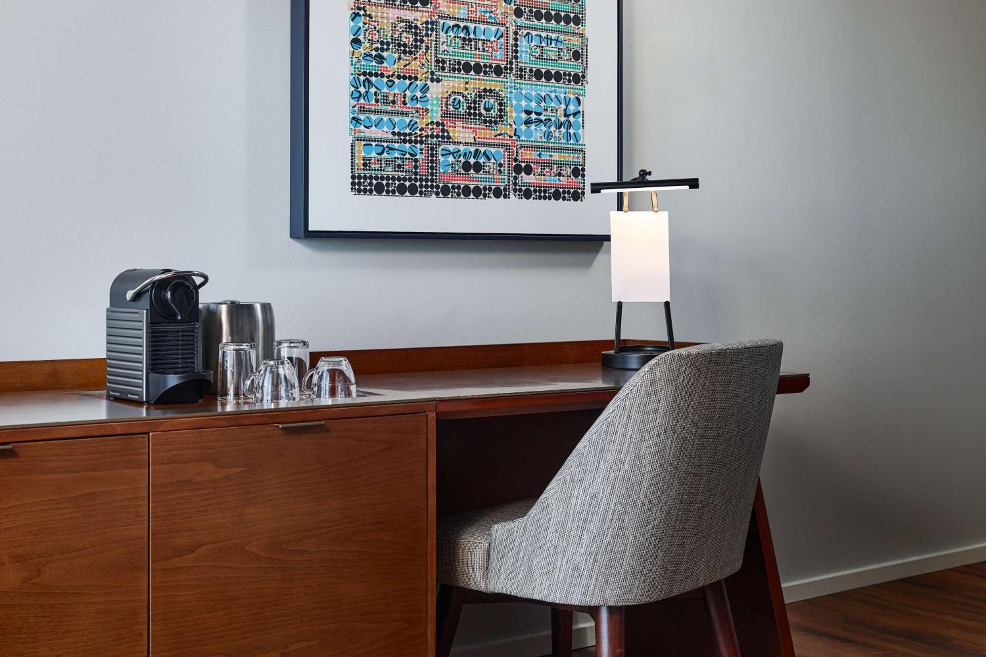 Deluxe One-Bedroom King Suite with City View,1642351775:JPEG