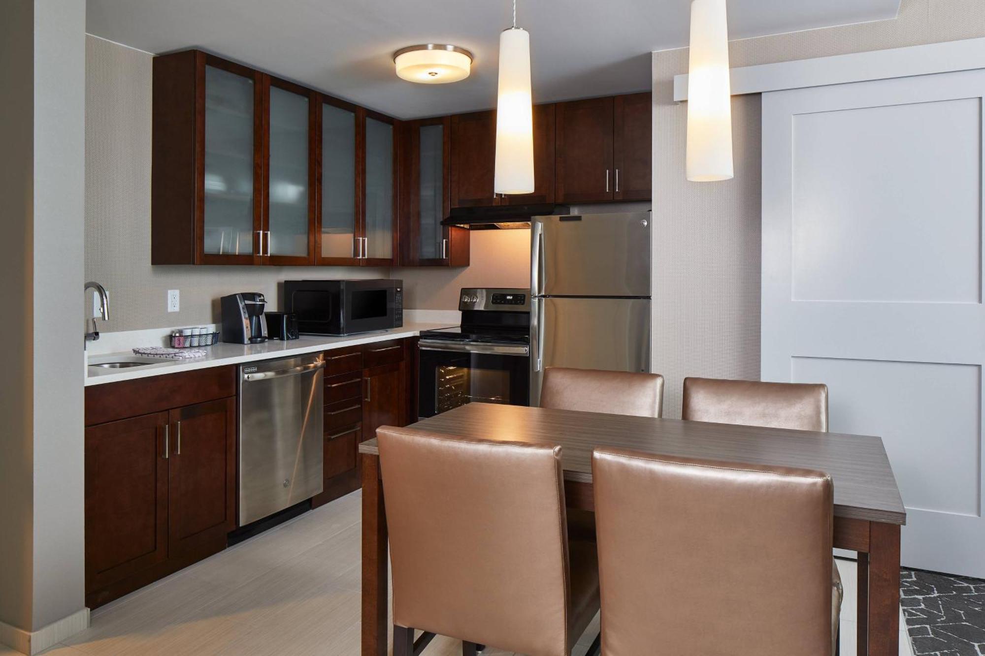 2 Bedroom Suite High floor