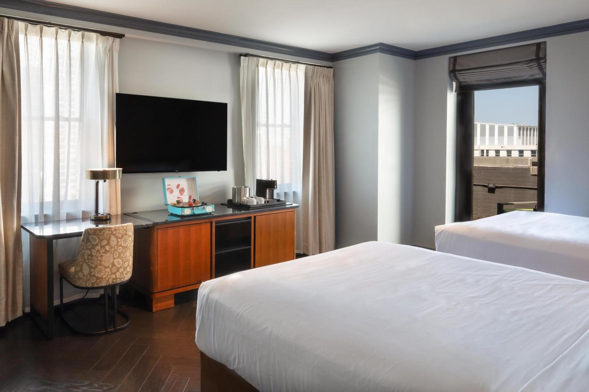 King Room,1739505450:JPEG