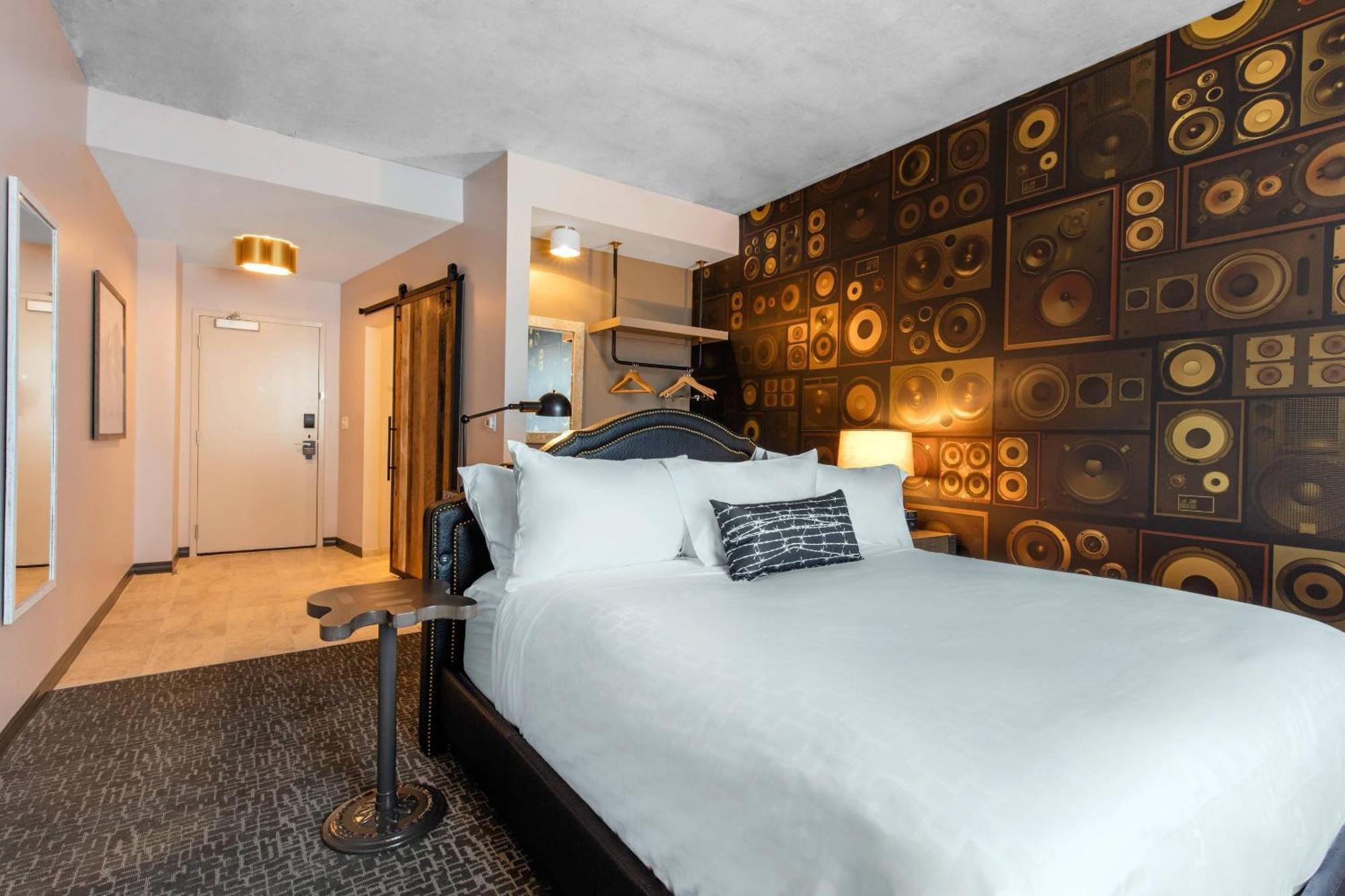 King Room - Non-Smoking,1743115133:JPEG