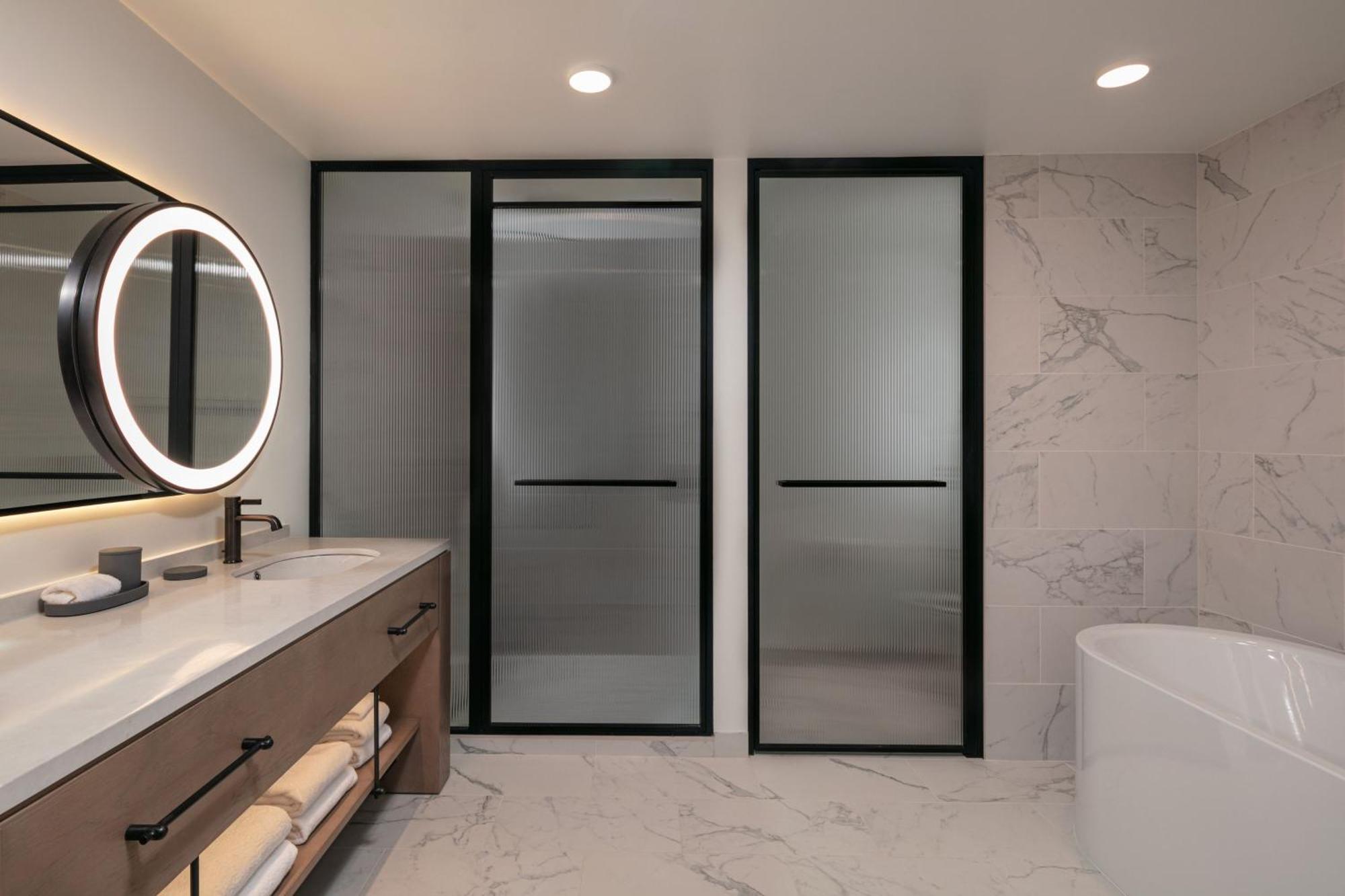Supreme Suite 1 Bedroom Hearing Accessible