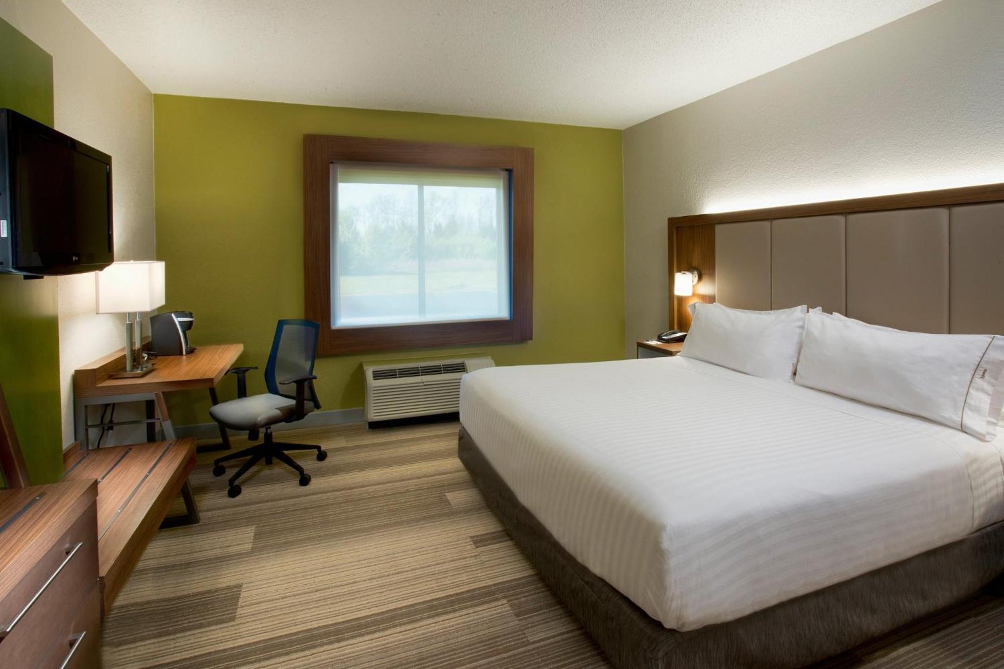 Standard King Room