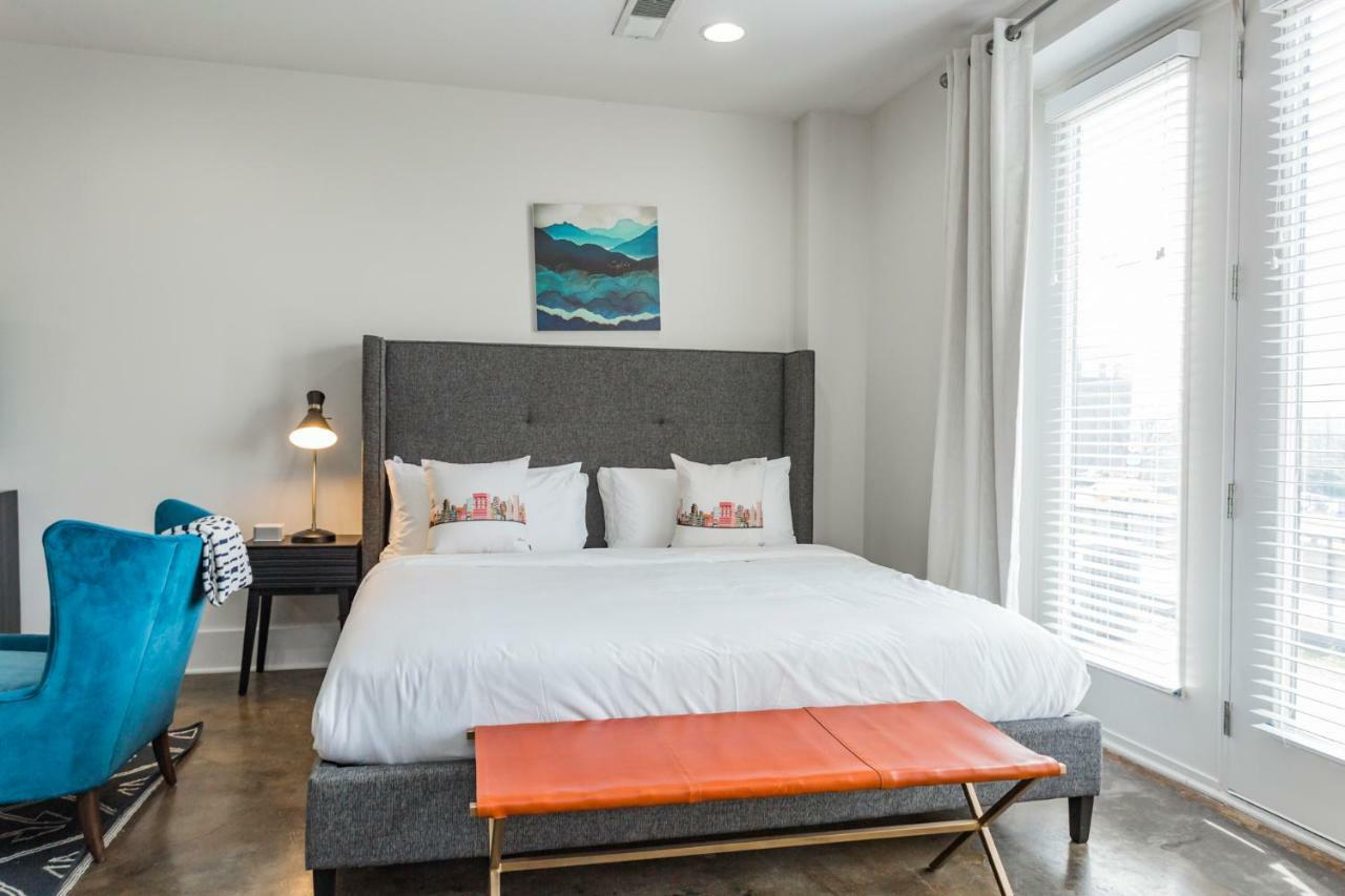 Studio Suite,819188186:JPEG