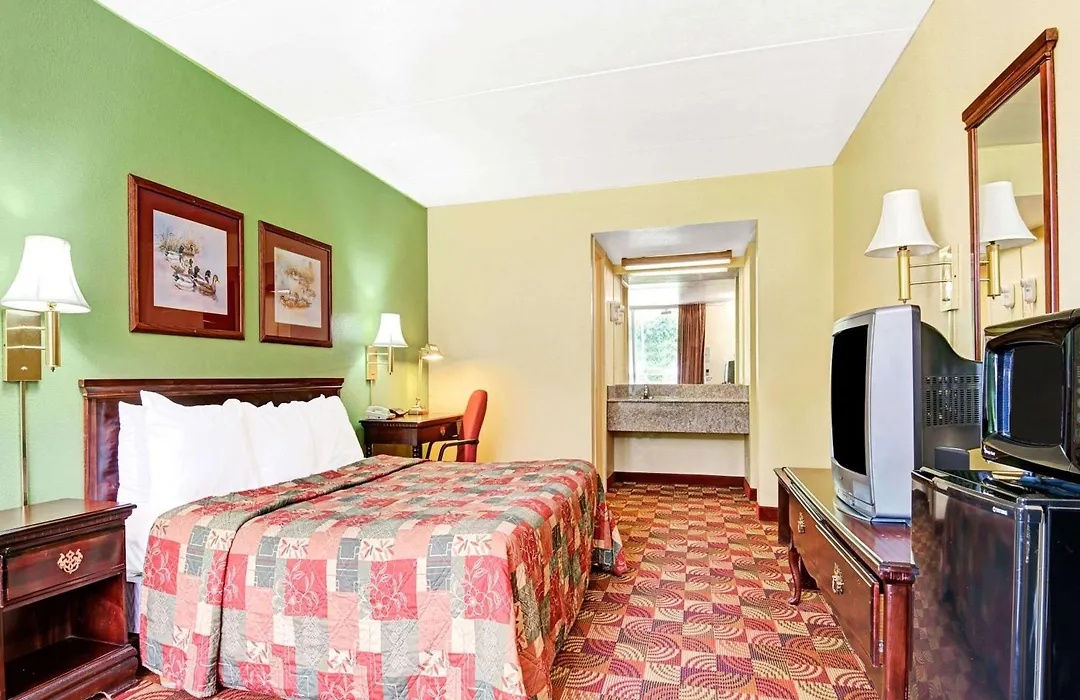 Super 8 By Wyndham Nashville Near Downtown / I-40-1