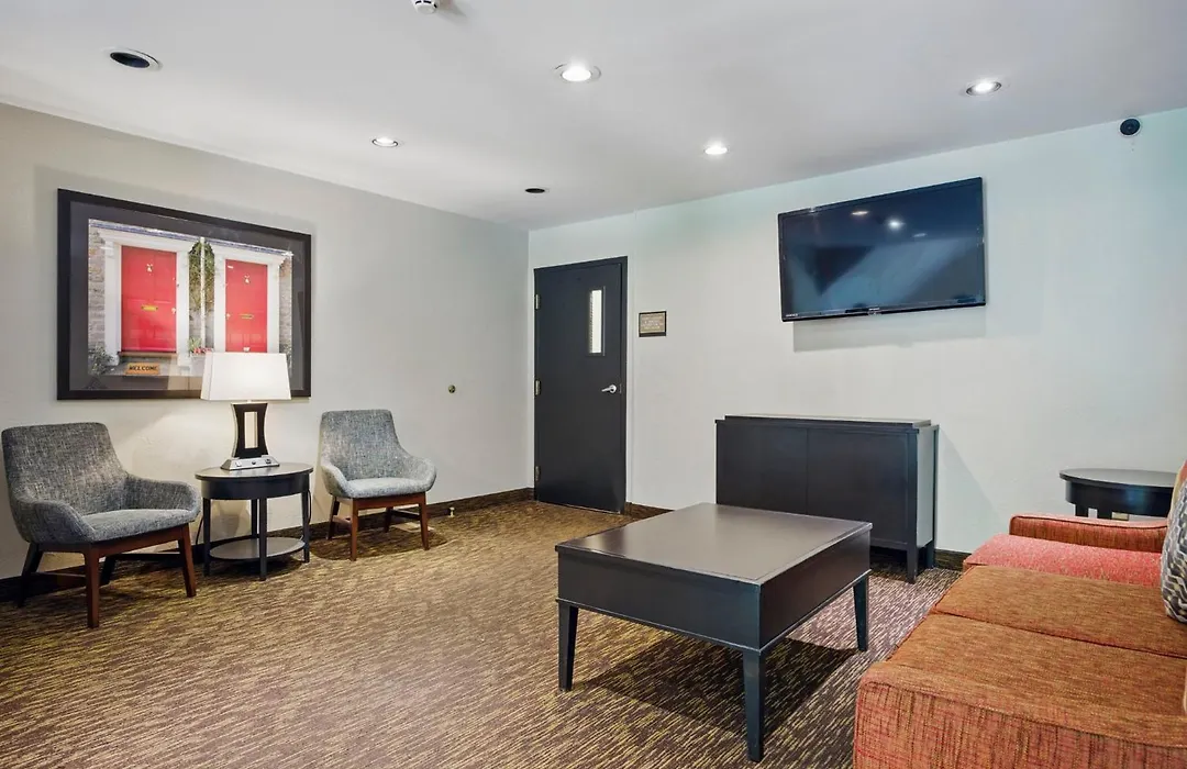 Homestay Suites-1