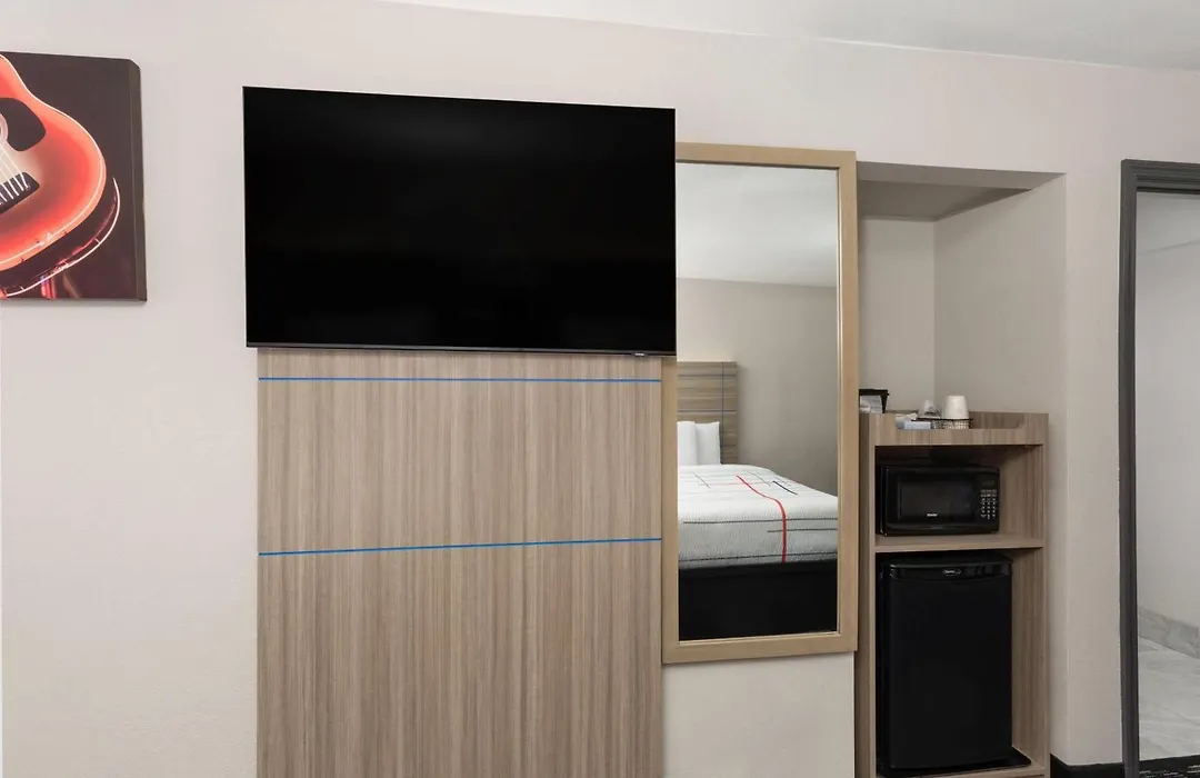 La Quinta Inn By Wyndham Nashville South-1