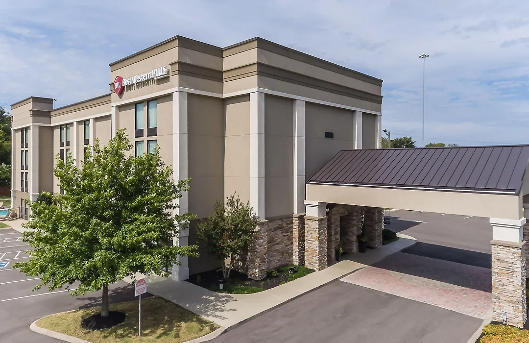 Best Western Plus Belle Meade Inn & Suites-1
