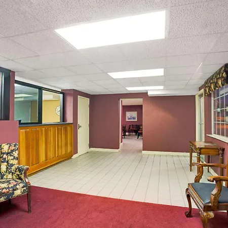 Days Inn By Wyndham Joelton/Nashville-2