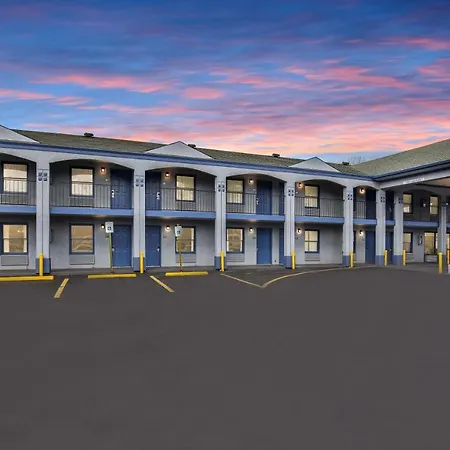 Super 8 By Wyndham Nashville West-2