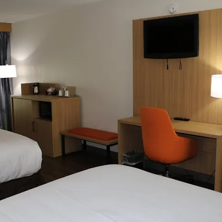 Comfort Inn & Suites Nashville Downtown - Stadium-2