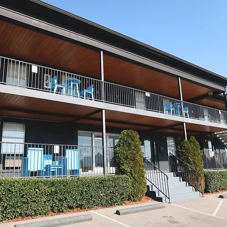 The Iris Motel-3