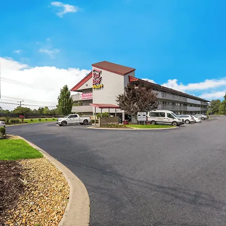 Red Roof Inn Plus+ Nashville Airport-3