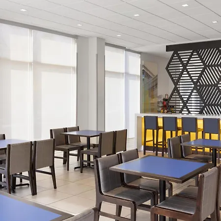 Glo Best Western Nashville Airport-3