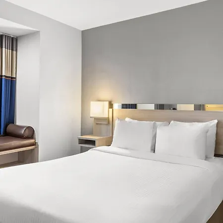 Quality Inn & Suites Nashville - Bellevue-2