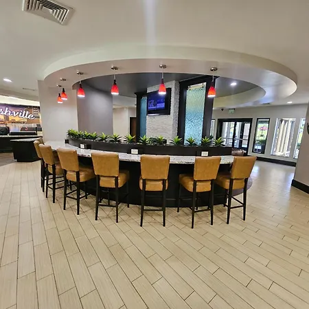 Club Hotel Nashville Inn & Suites-2