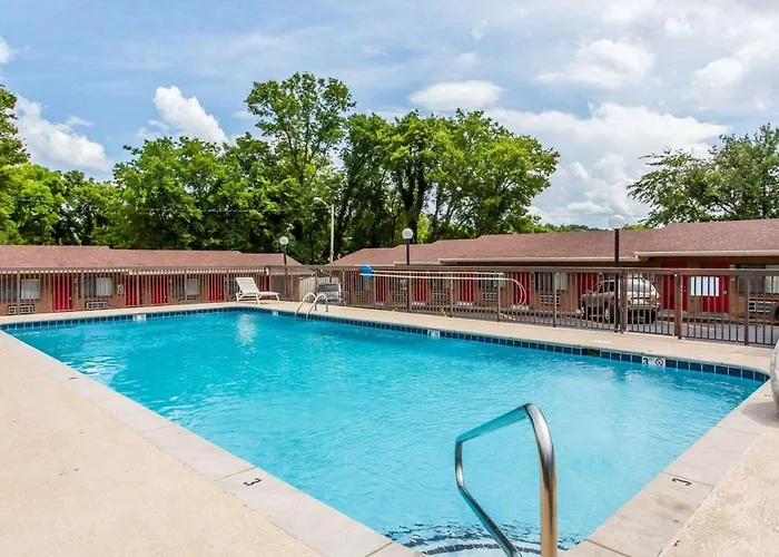 Econo Lodge Nashville North