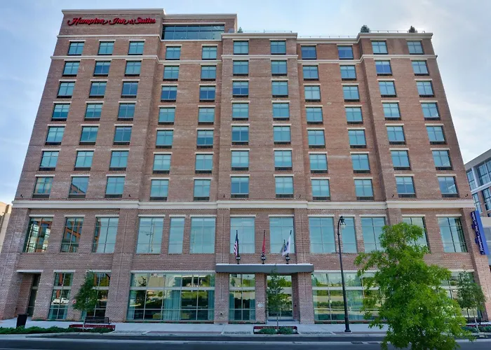 Hampton Inn & Suites Nashville Downtown Capitol View, Tn