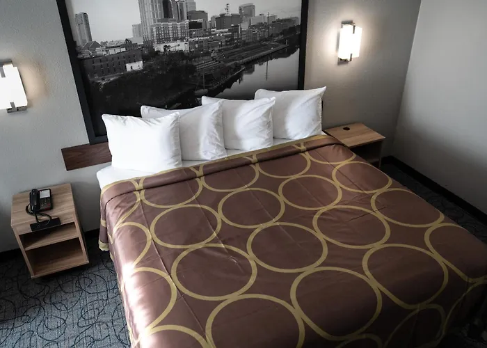 Super 8 By Wyndham Antioch/Nashville South East