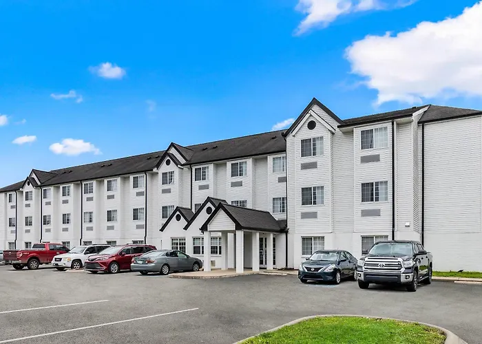 Quality Inn & Suites Nashville - Bellevue