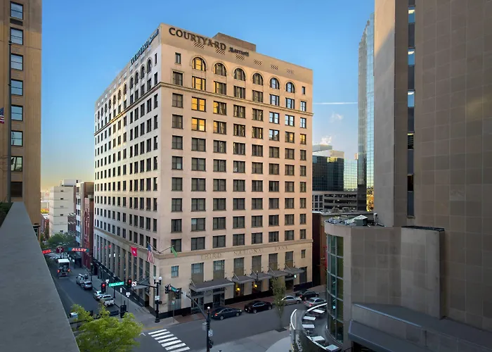 Courtyard By Marriott Nashville Downtown