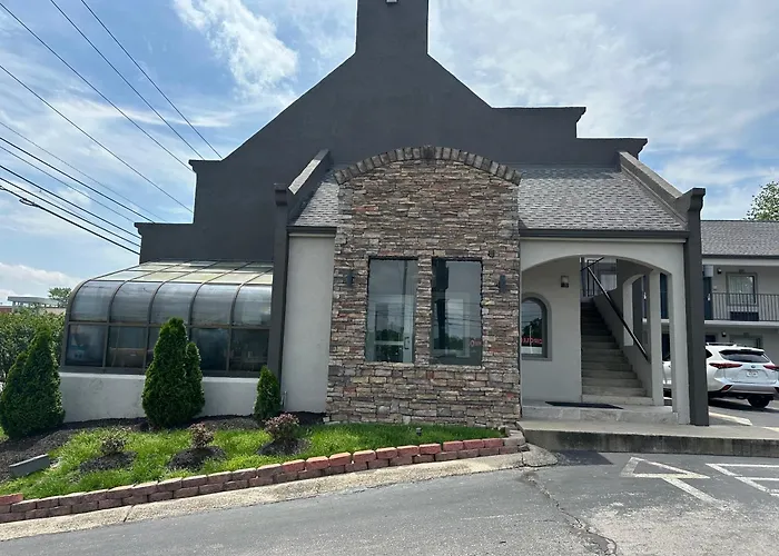 Quarters Inn & Suites Nashville
