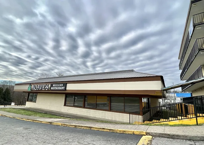 Rodeway Inn- Nashville Airport - Downtown - Mexican Restaurant On Site