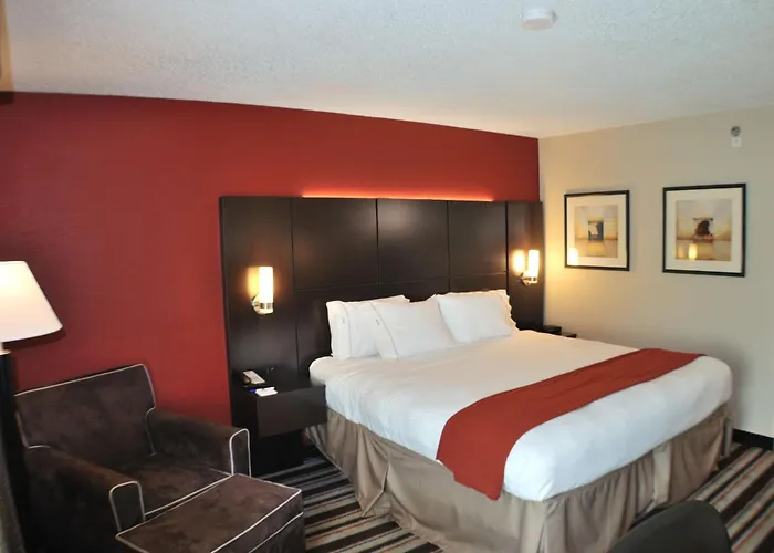 Holiday Inn Express Nashville W-I40 By Ihg