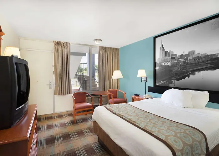 Super 8 By Wyndham Nashville Downtown