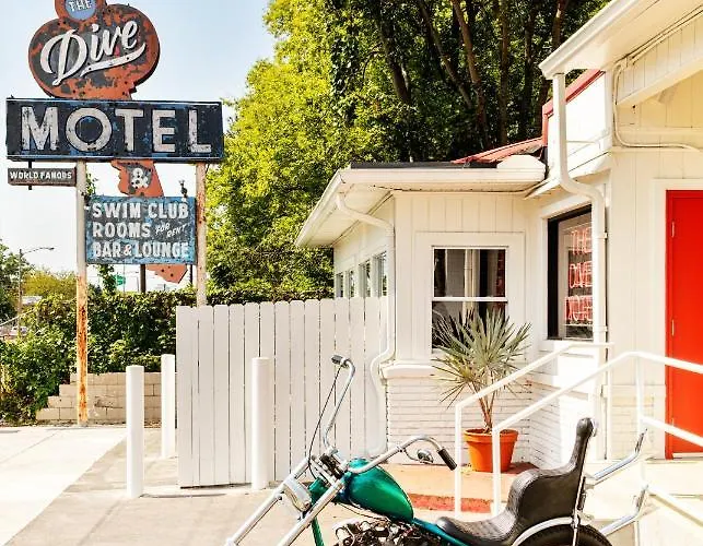 The Dive Motel And Swim Club Nashville